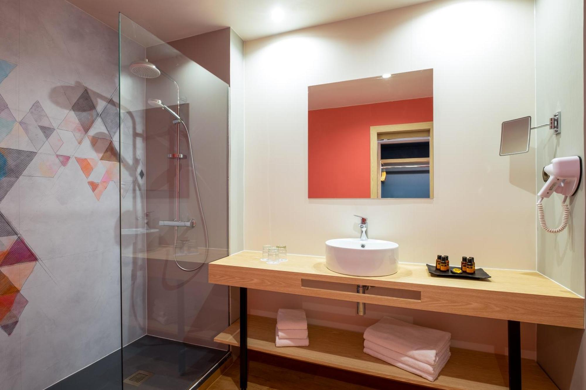 Quarto Duplo ou Twin Deluxe com Vista Jardim