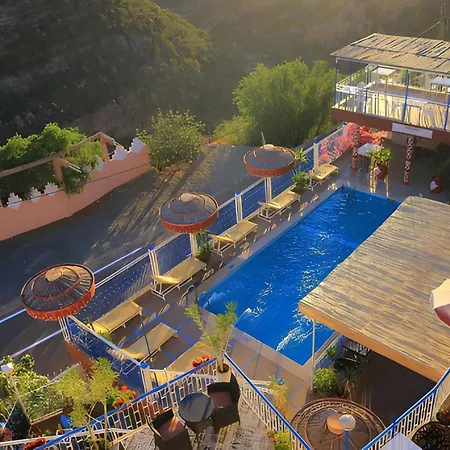 Auberge Les Montagnes Du Paradis Your Hidden Retreat In Paradise Valley-3
